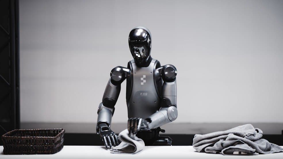 Vendas de robôs humanoides chegam a 7 mil unidades no mundo em 2025